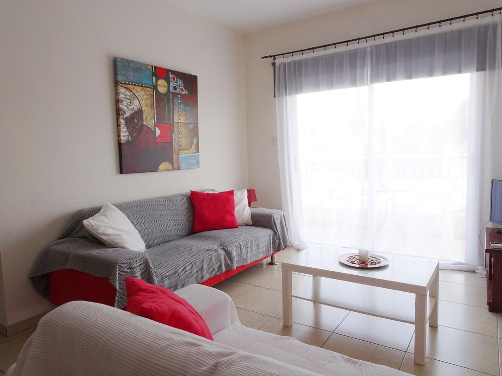 Ferienwohnung Melpo Court Geroskipou Exterior foto