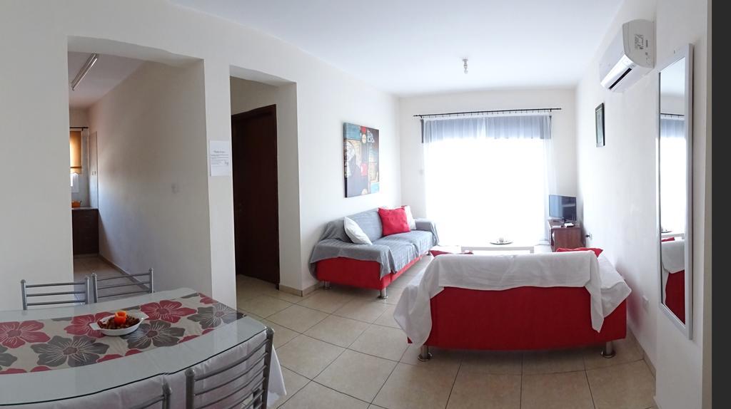 Ferienwohnung Melpo Court Geroskipou Exterior foto